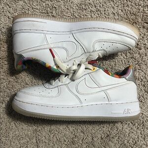 AIR FORCE 1 LOW LV8 GS
"WHITE PLAYFUL PRINT"